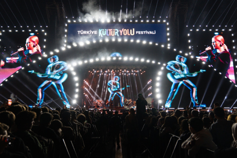 AKDENİZ’İN PARLAYAN YILDIZI ANTALYA’DA KÜLTÜR YOLU FESTİVALİ BAŞLIYOR!