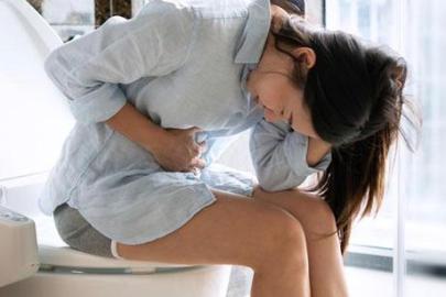 “KABIZLIK İÇİN LİF TÜKETİN” DEMEK ARTIK YETERLİ DEĞİL! BESLENMENİZDE BU BESİNLERE YER VERİN