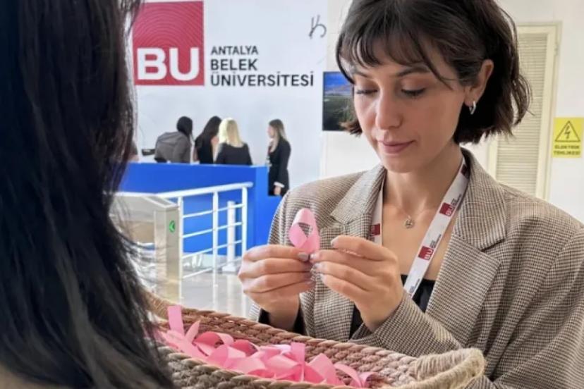 ANTALYA BELEK ÜNİVERSİTESİ MEME KANSERİNE DİKKAT ÇEKTİ