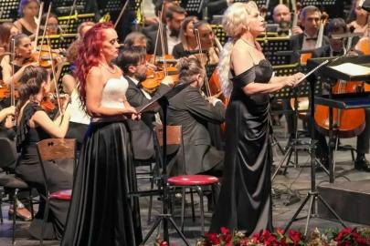 ANTALYA’DA BEETHOVEN BÜYÜSÜ! 9. SENFONİ KAPALI GİŞE SAHNELENDİ