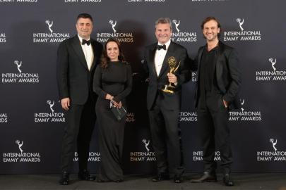 DEHA’YA ULUSLARARASI EMMY ZAFERİ