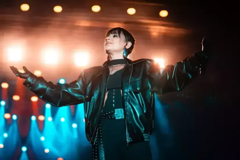 MERVE ÖZBEY ANTALYALILARI COŞTURDU