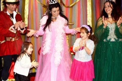 ANTALYA’DA SAHNEDE SAĞLIK DERSİ