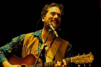 EVRENCAN GÜNDÜZ ANTALYA’DA SAHNE ALIYOR