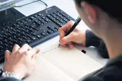 KALEM SUSARSA DİKKAT DAĞILIR