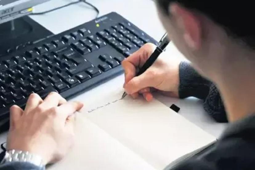 KALEM SUSARSA DİKKAT DAĞILIR