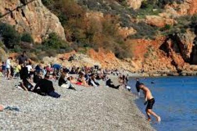 KAR ALTINDA TÜRKİYE, DENİZDE ANTALYA
