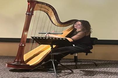 MERMERDE EZGİ, TELLERDE DUYGU