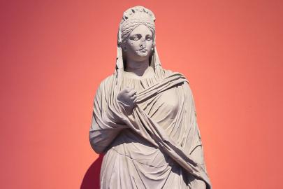 PLANCIA MAGNA HEYKELİ AÇILIYOR