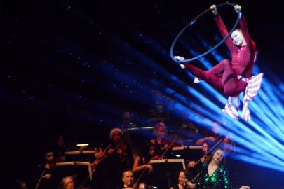 SAHNEDE MÜZİK, HAVADA NEFES