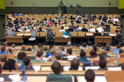 ÜNİVERSİTEDE 3 YIL MODELİ