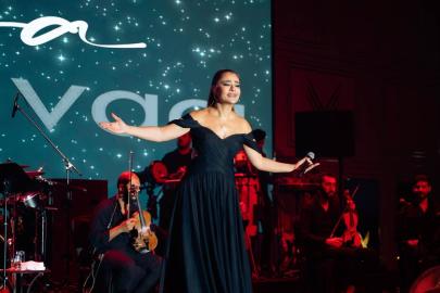 YENİ YILA İKİ GECE İKİ SAHNE