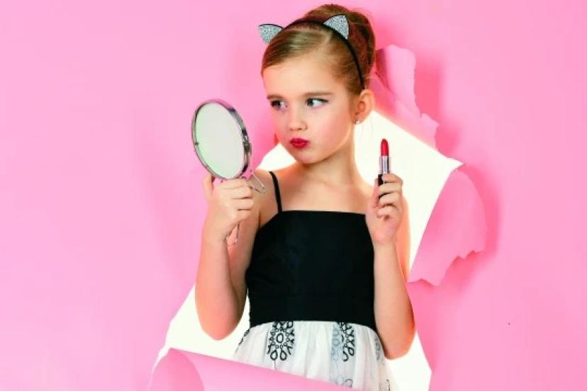 ÇOCUKLUK AYNADA KAYBOLMASIN