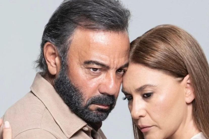 AŞK SAHNEDEN İNDİ