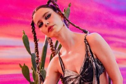 BEREN SAAT’TEN SÜRPRİZ MÜZİK HAMLESİ