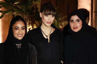 DİLAN ÇİÇEK DENİZ GÖRENLERİ ŞAŞIRTTI