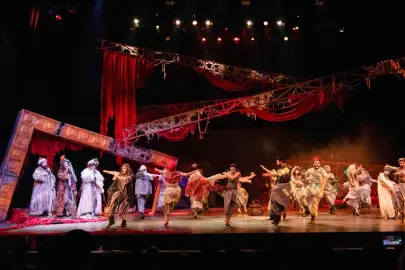 ANTALYA’DA TİYATRO ŞÖLENİ