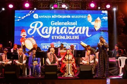 RAMAZAN SAHNESİNDE TÜRKÜ RÜZGÂRI