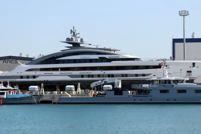 ANTALYA’YA UZAY GÖRÜNÜMLÜ YAT ÇIKARMASI