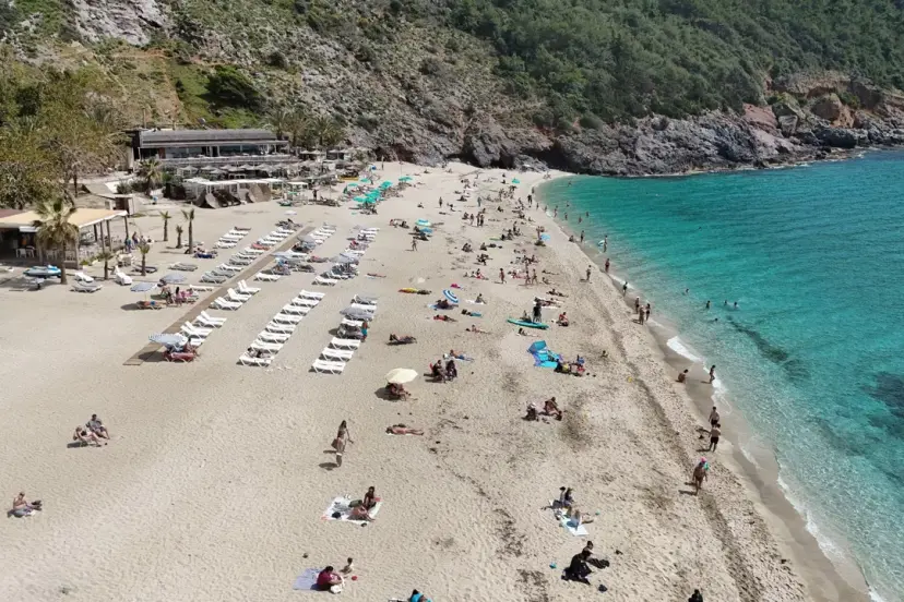 NİSANDA YAZ COŞKUSU ALANYA’YI DOLDURDU