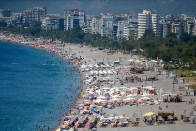 ANTALYA ISINIYOR: SICAKLIKLAR YÜKSELİŞTE