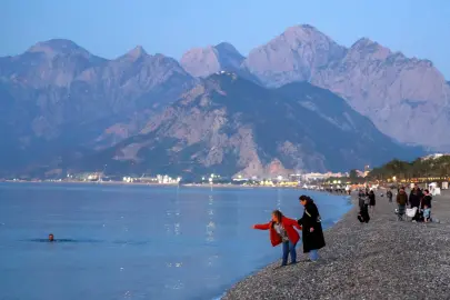 GÜN DOĞARKEN DİLEKLER DENİZLE BULUŞTU