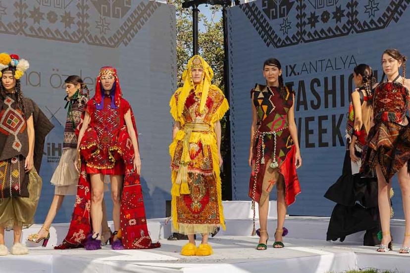 MODANIN KALBİ ANTALYA'DA ATTI