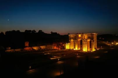 PATARA’DA TARİH GECEYLE AYDINLANDI