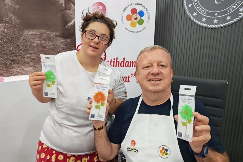 DOWN SENDROMLU BİREYLERDEN İLHAM VEREN SABUN ATÖLYESİ