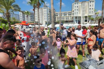ALANYA’DA ÇOCUKLAR İÇİN TATİL ŞÖLENİ