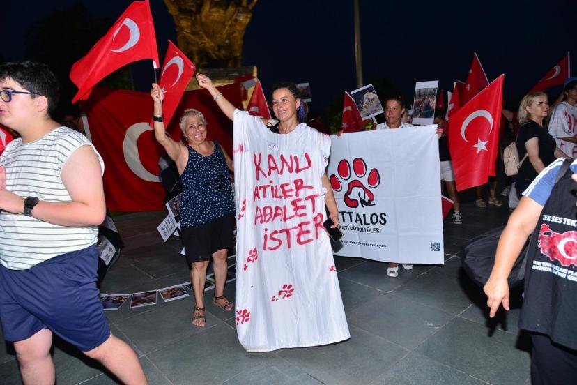 ANTALYA'DA HAYVAN HAKLARI YÜRÜYÜŞÜ