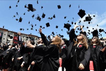 ANTALYA'DAKİ VAKIF ÜNİVERSİTELERİNDE ÜCRETLER CEP YAKTI