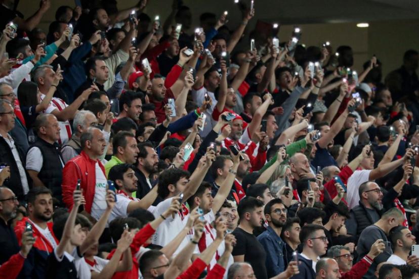 ANTALYASPOR ÇİFTE KRİZLE KARŞI KARŞIYA