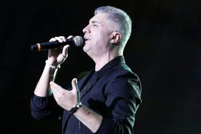 ÖZCAN DENİZ ANTALYA’DA MÜZİKSEVERLERE UNUTULMAZ BİR GECE YAŞATACAK