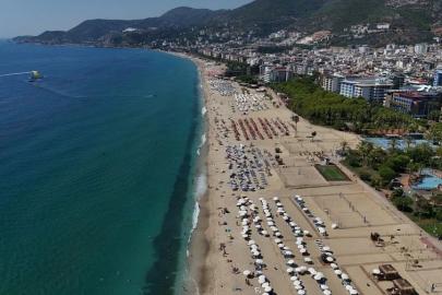 EYLÜL SICAKLARI PLAJLARI DOLDURDU