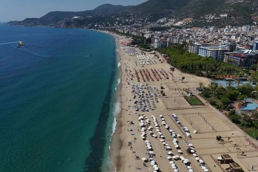 EYLÜL SICAKLARI PLAJLARI DOLDURDU