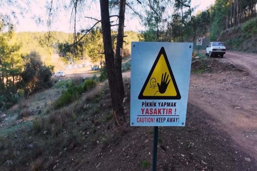 ACI MANZARAYA KARŞI PİKNİK YAPTILAR