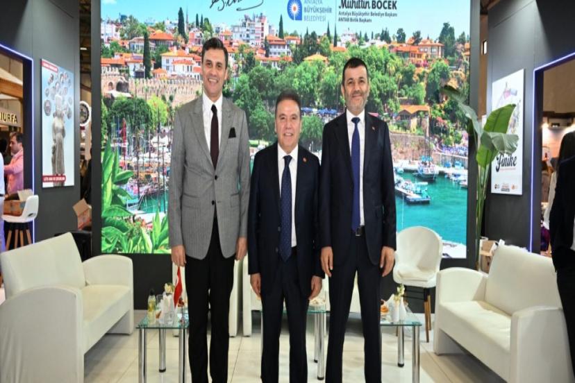 BAŞKAN BÖCEK EMITT 2025’TE ANTALYA’YI TANITIYOR