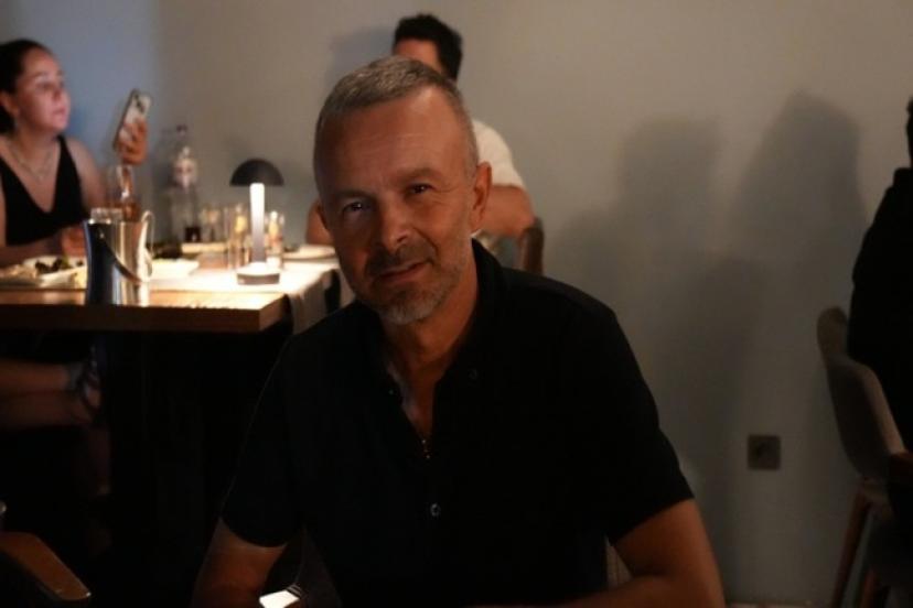 RAMAZAN ZEYBEKOĞLU DOSTLARI İLE KÜL SAHNE’DE EĞLENDİ