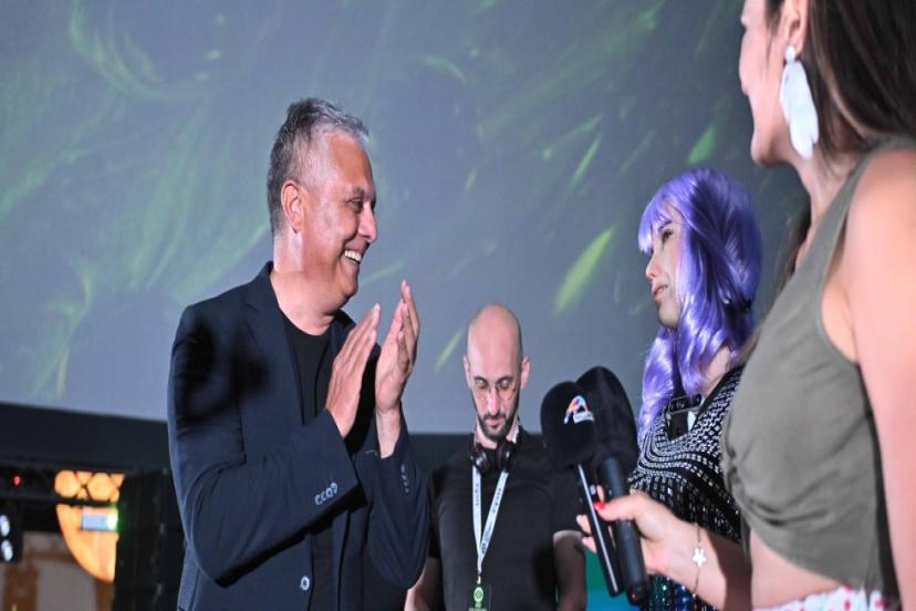 ÜMİT UYSAL ROBOT DESDEMONA İLE ANTALYA’YI KONUŞTU